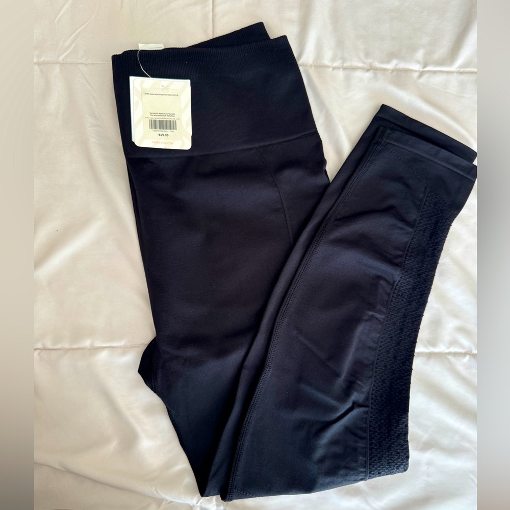 Women’s Fabletics Leggings